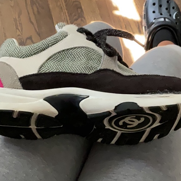 Chanel shoe - Picture 4 of 5